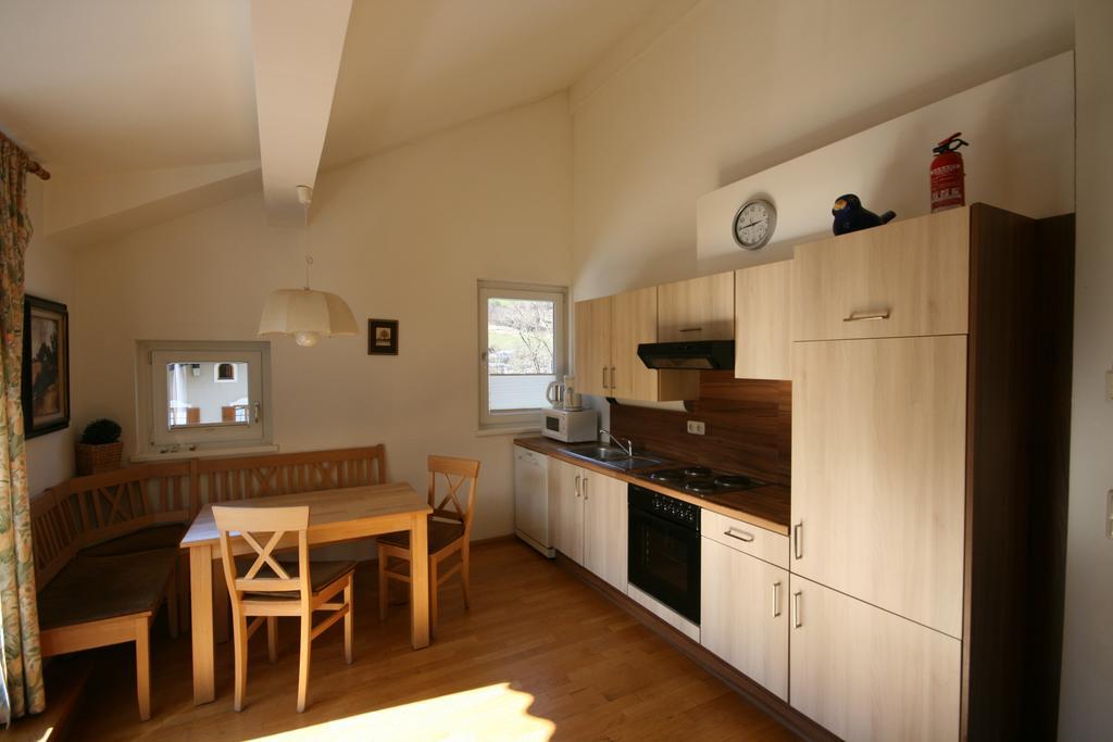 Appartements Zur Kapelle Kaprun Szoba fotó